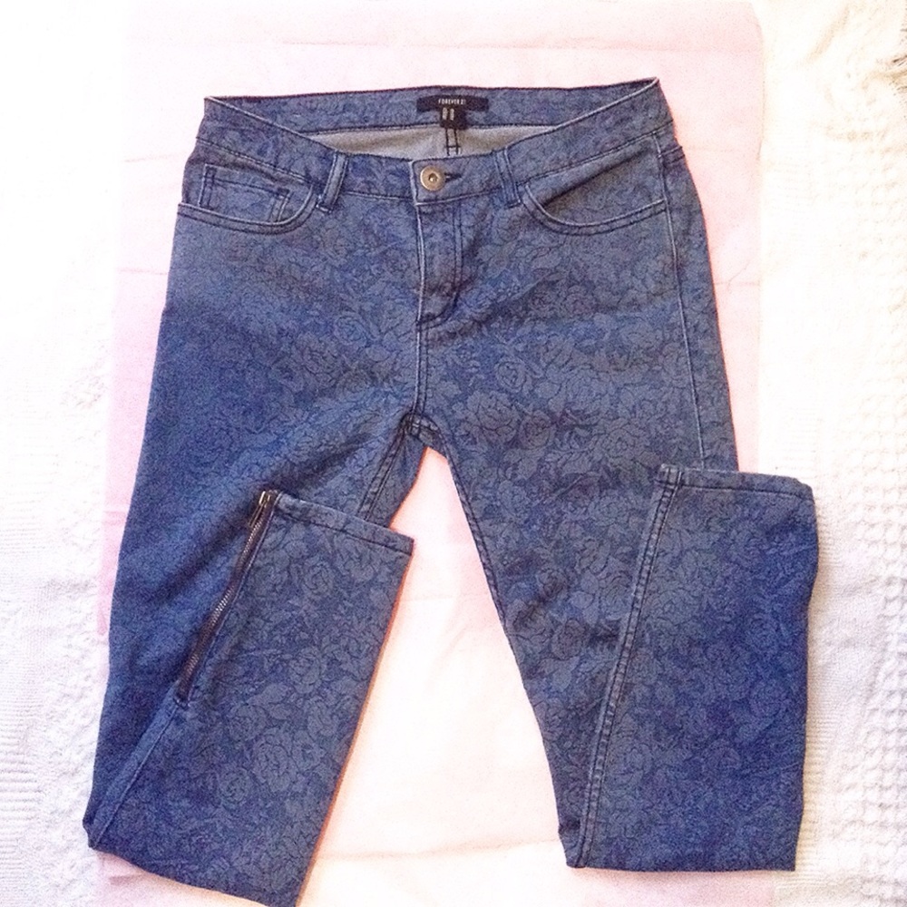 Floral Print Jeans | Size 28